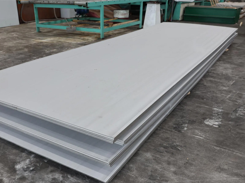 不锈钢板材在化工设备中的安全卫士